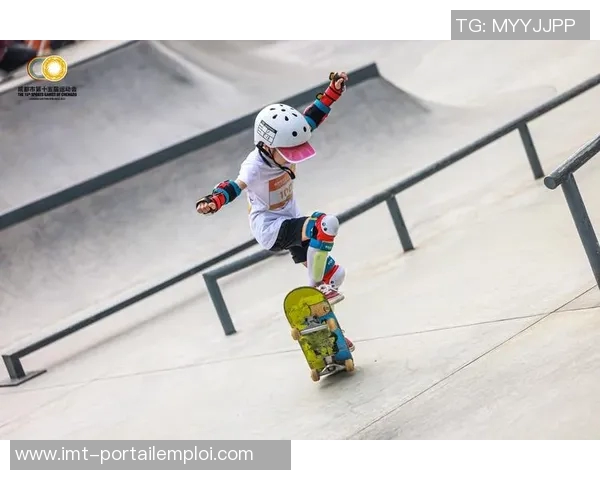 成都极限运动队在世界滑板锦标赛中以66分稳居积分榜首位